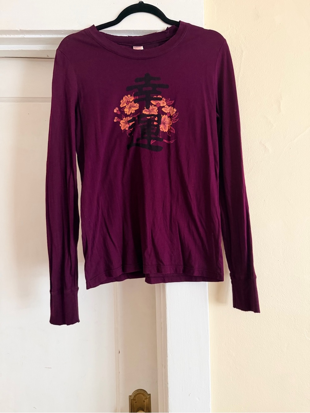 Lucky Brand Y2K Asian Floral Graphic Long Sleeve Tee Purple Size L